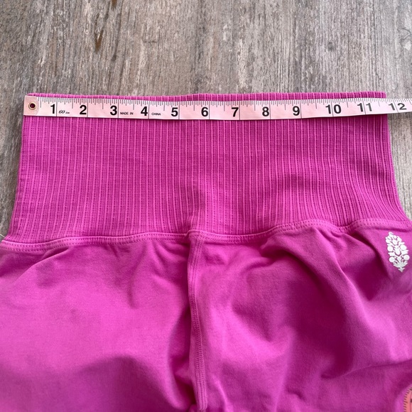 Free People Movement karma leggings hot pink size Medium Large M/L NWT - Picture 8 of 16